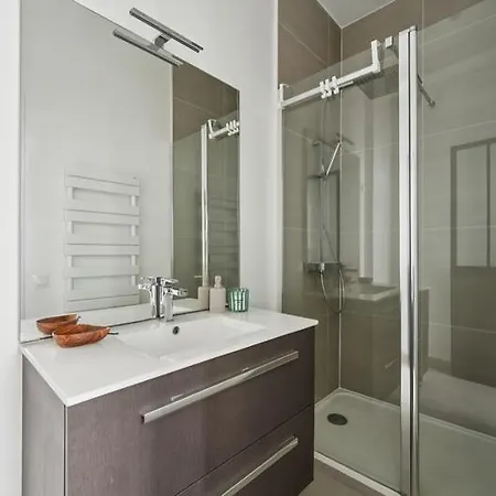 Апартаменты Amazing 2 In Montorgueil